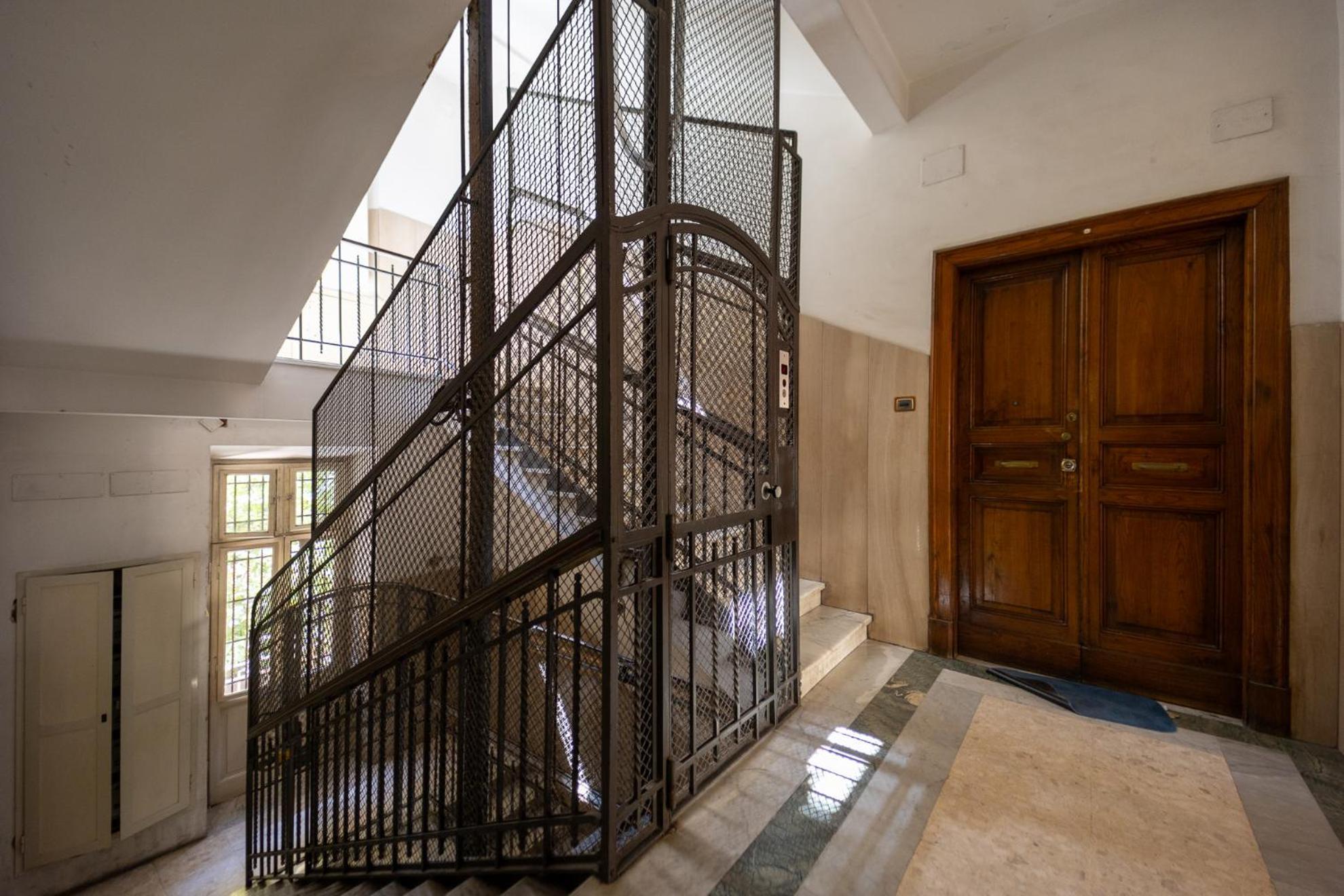 Caruso Regal House Apartment Rome Exterior photo